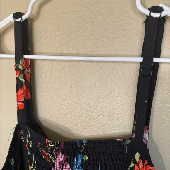 Torrid Black Floral top - Picture 8 of 9